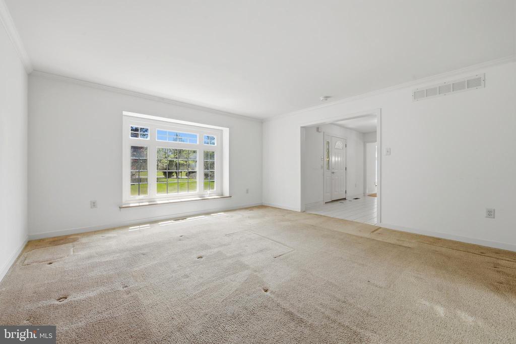 1 GLEN MEADOW DRIVE