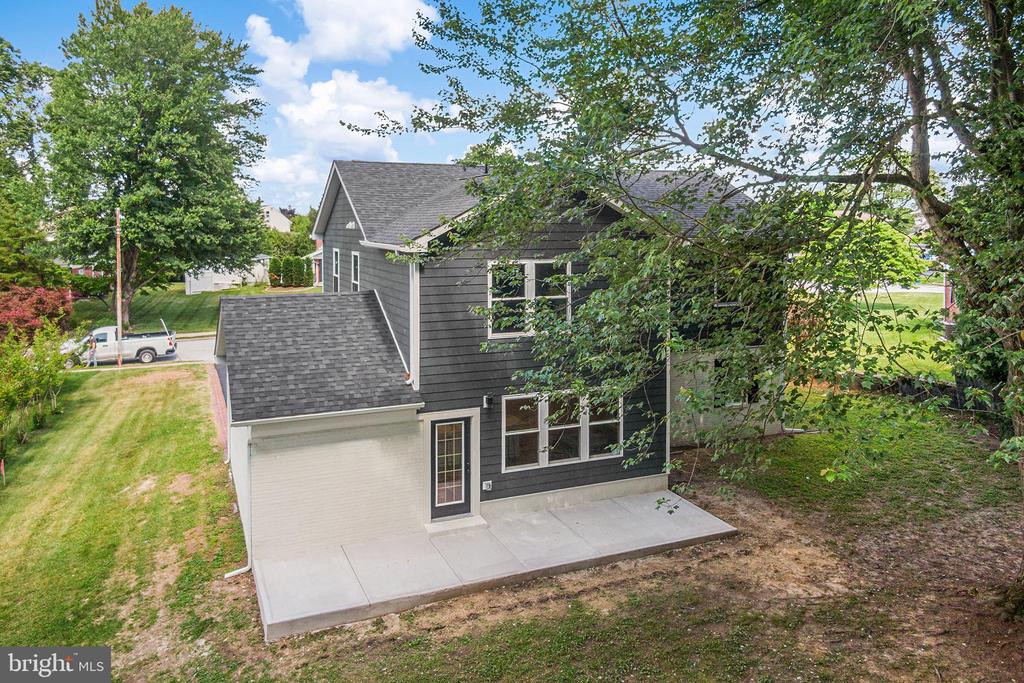2016 WOODSIDE LANE