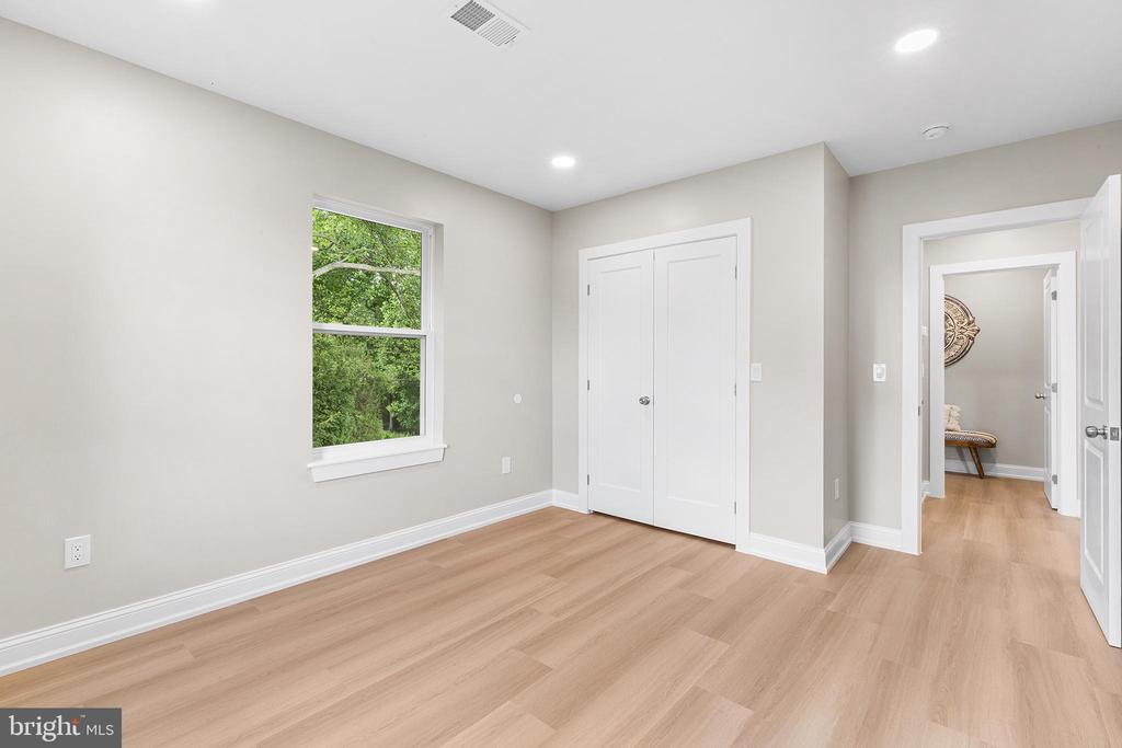 2016 WOODSIDE LANE