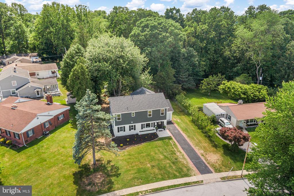 2016 WOODSIDE LANE