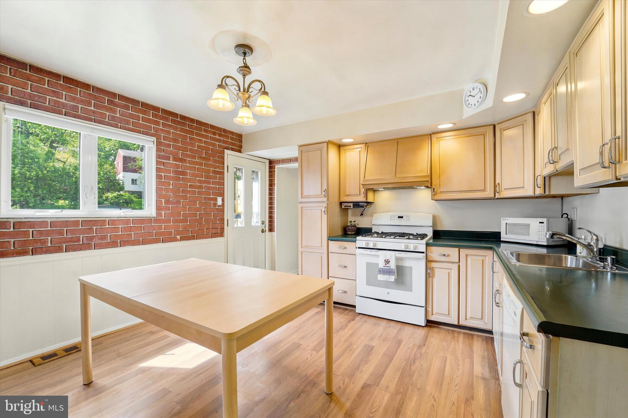 303 GLENDALE ROAD