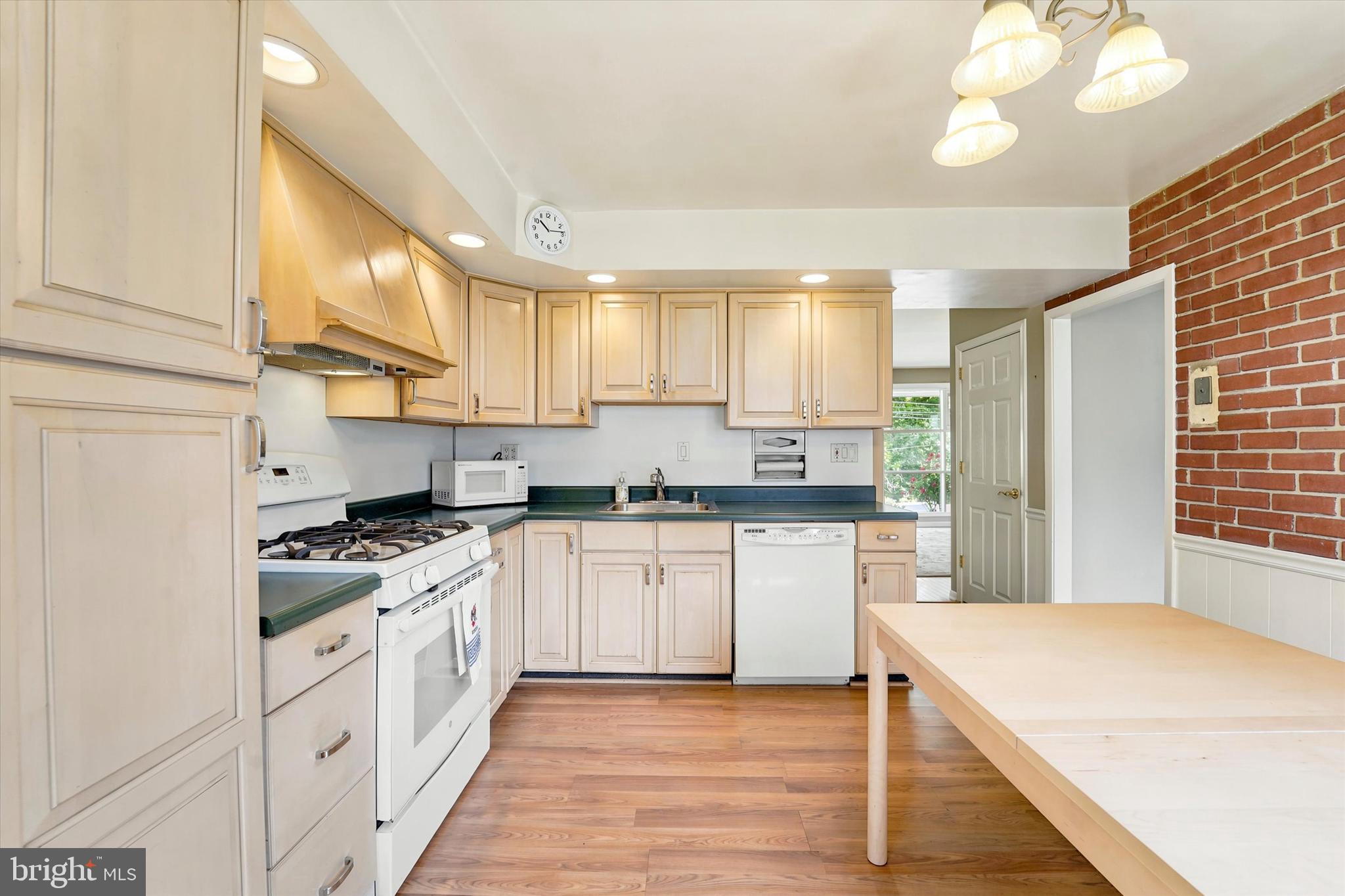 303 GLENDALE ROAD