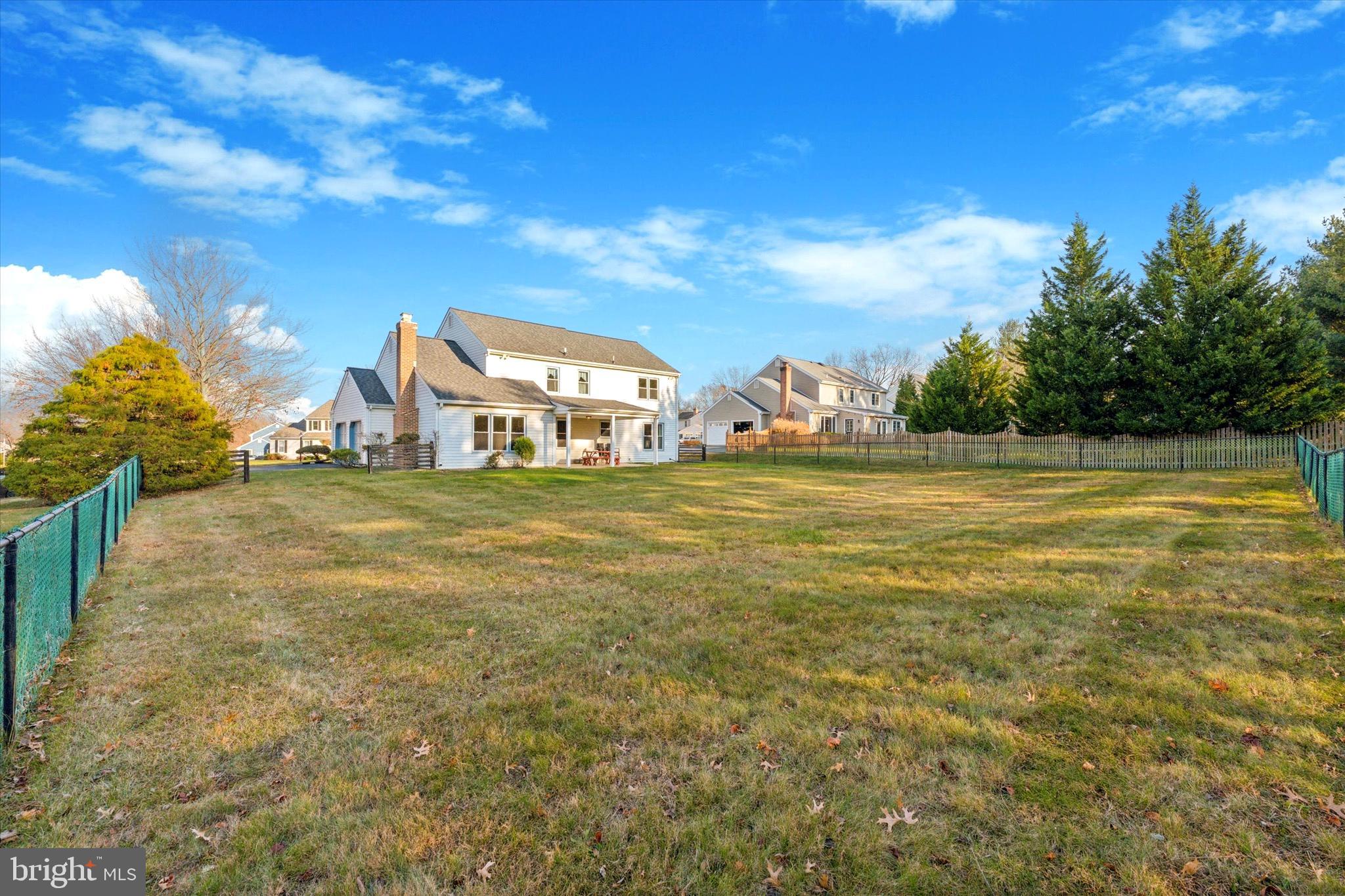 201 Winthrop Ln