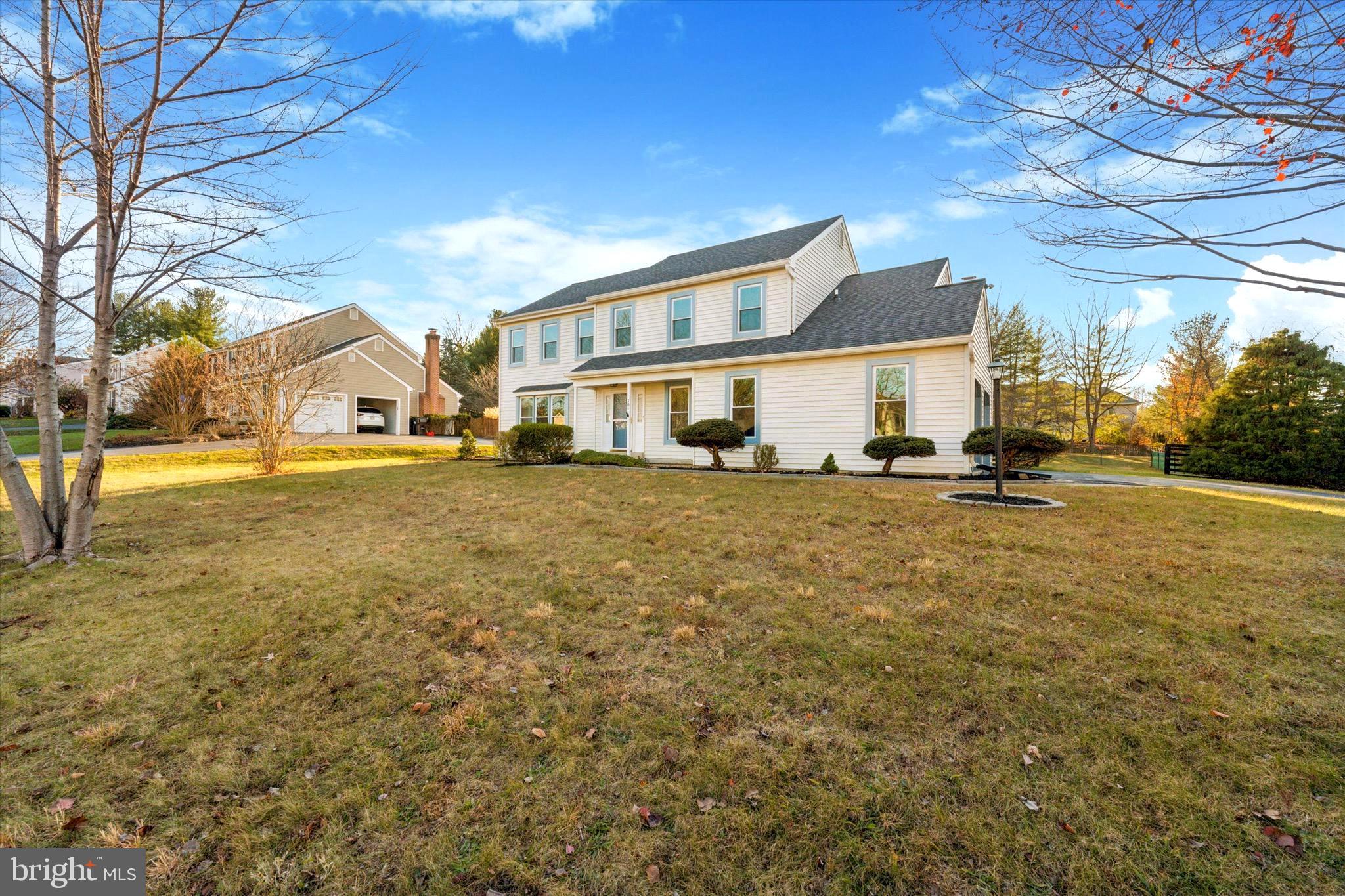 201 Winthrop Ln