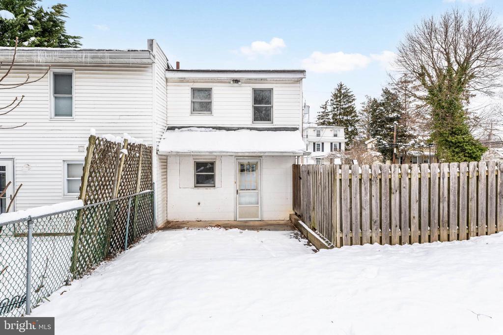 211 GREENFIELD AVENUE