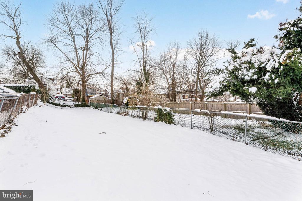 211 GREENFIELD AVENUE