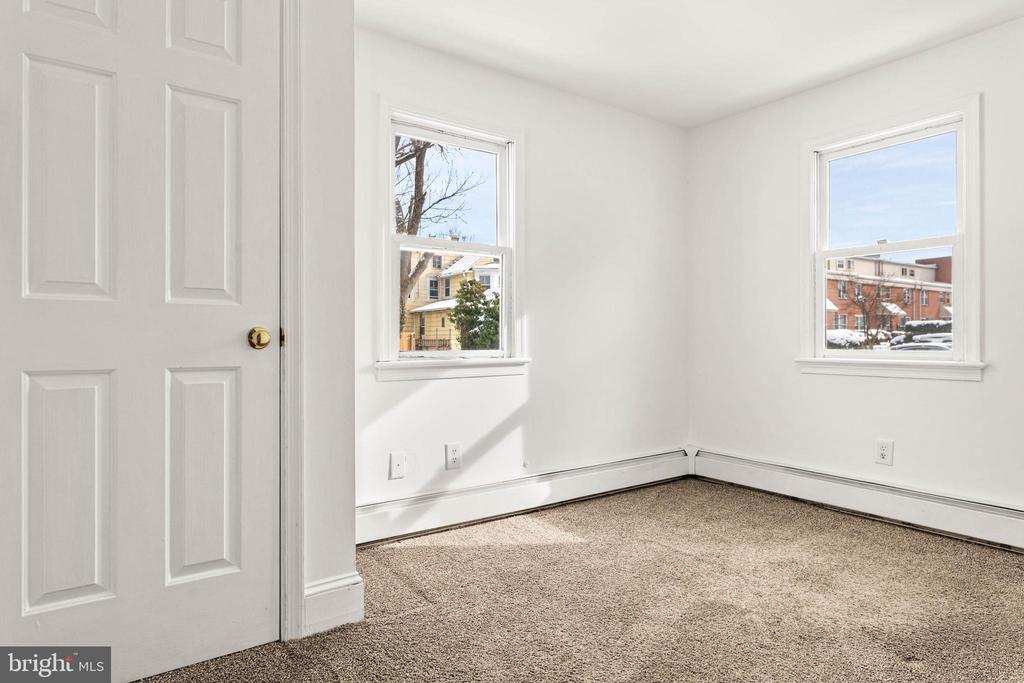 211 GREENFIELD AVENUE
