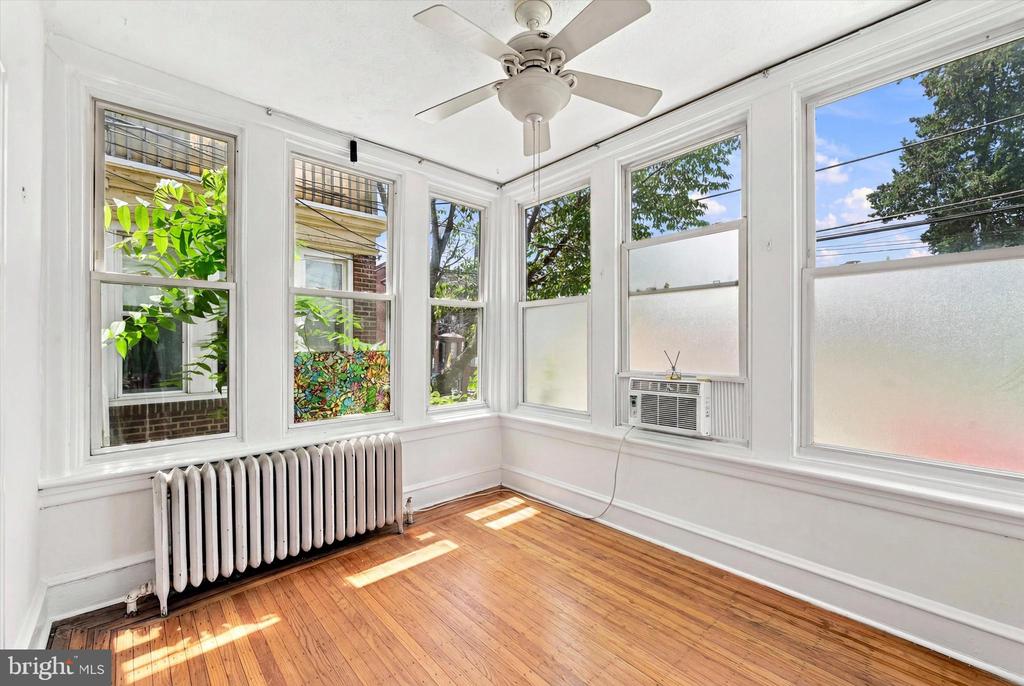 1 W ATHENS AVENUE Unit: C