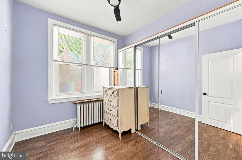 1 W ATHENS AVENUE Unit: C