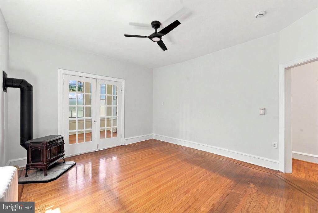 1 W ATHENS AVENUE Unit: C