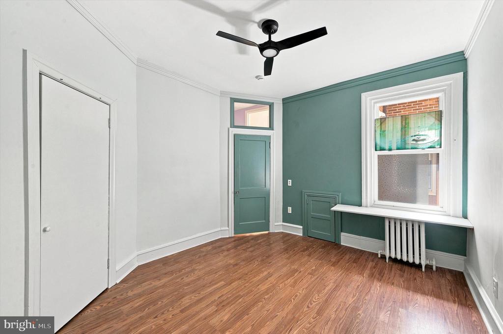 1 W ATHENS AVENUE Unit: C