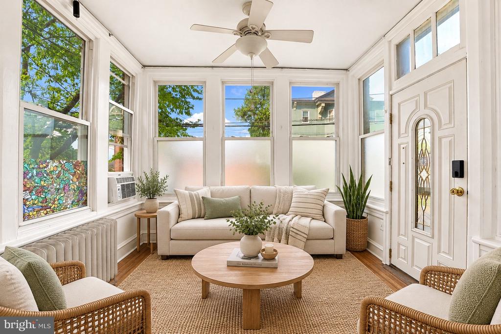 1 ATHENS AVENUE W Unit: C