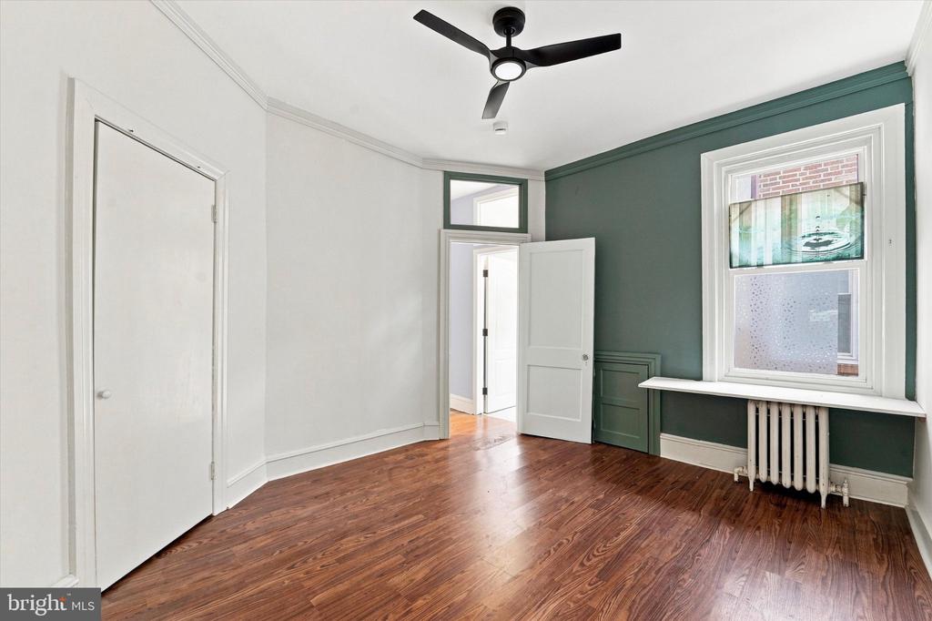 1 ATHENS AVENUE W Unit: C