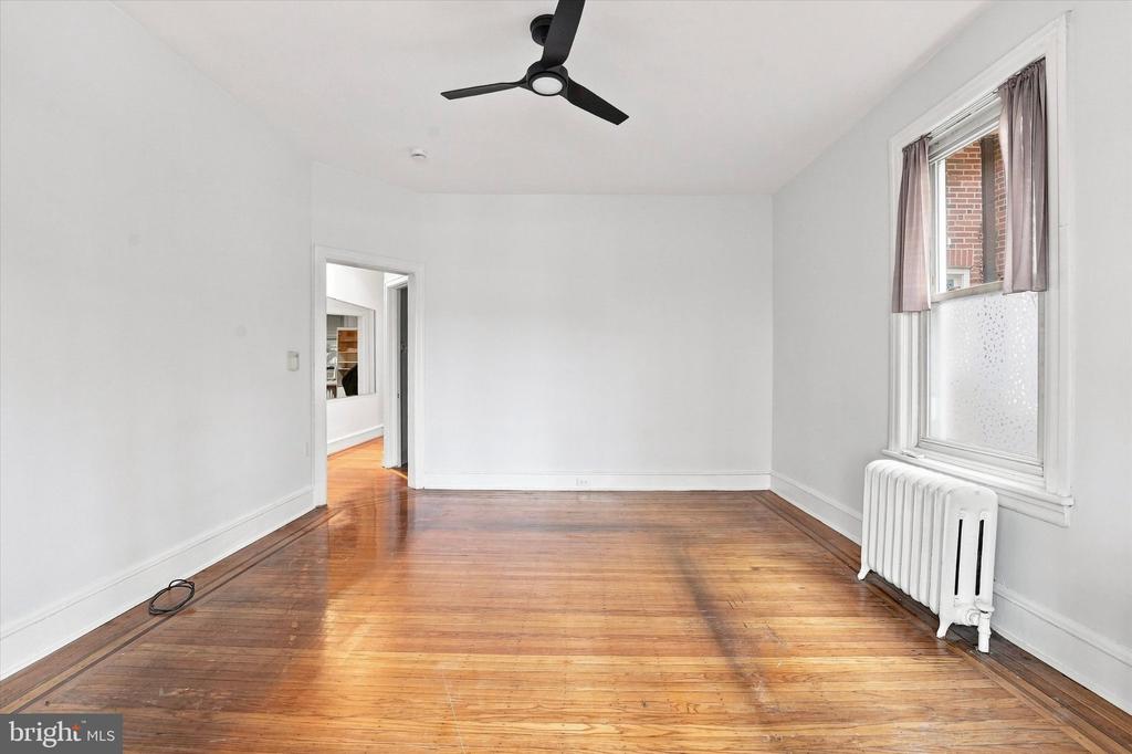 1 ATHENS AVENUE W Unit: C