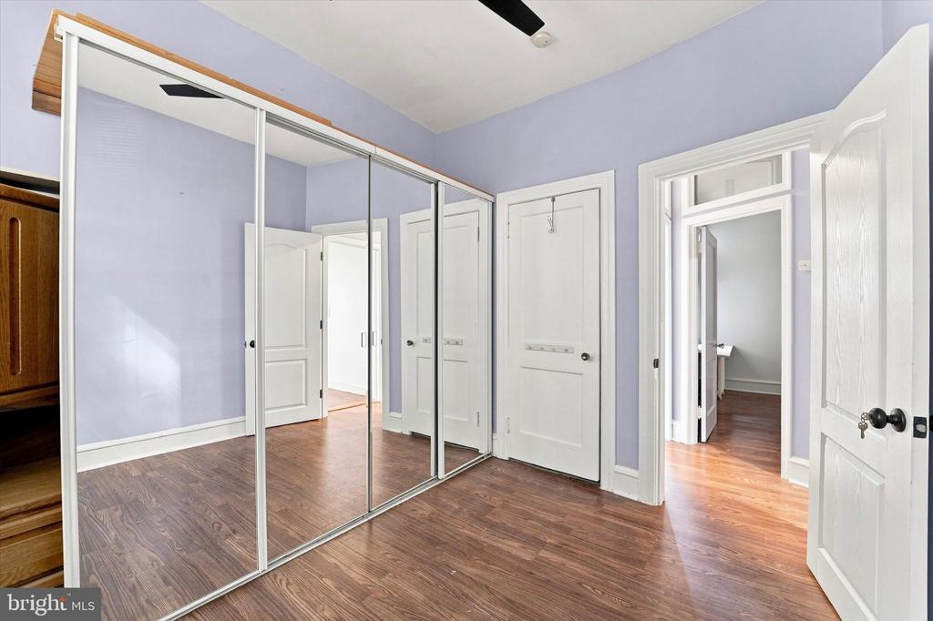 1 ATHENS AVENUE W Unit: C