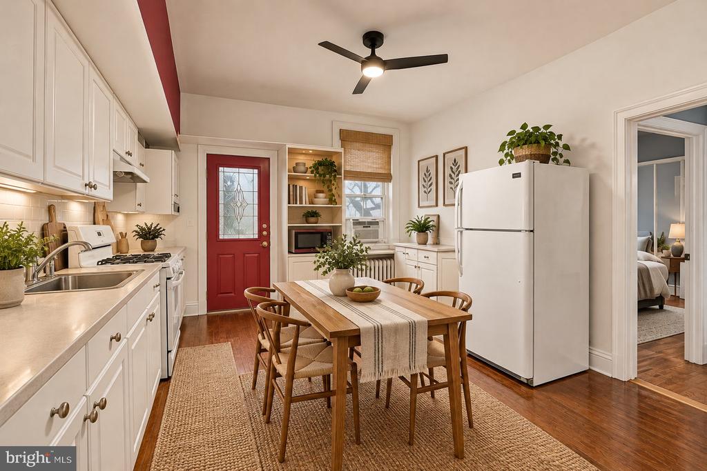 1 ATHENS AVENUE W Unit: C