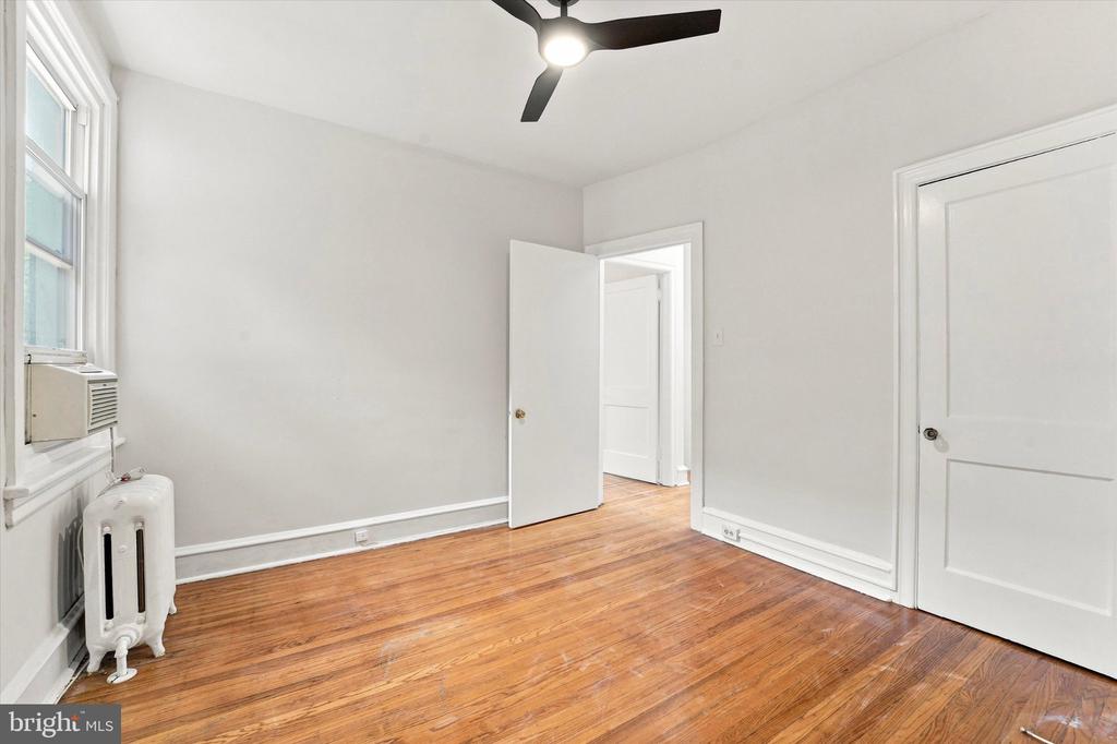 1 ATHENS AVENUE W Unit: D