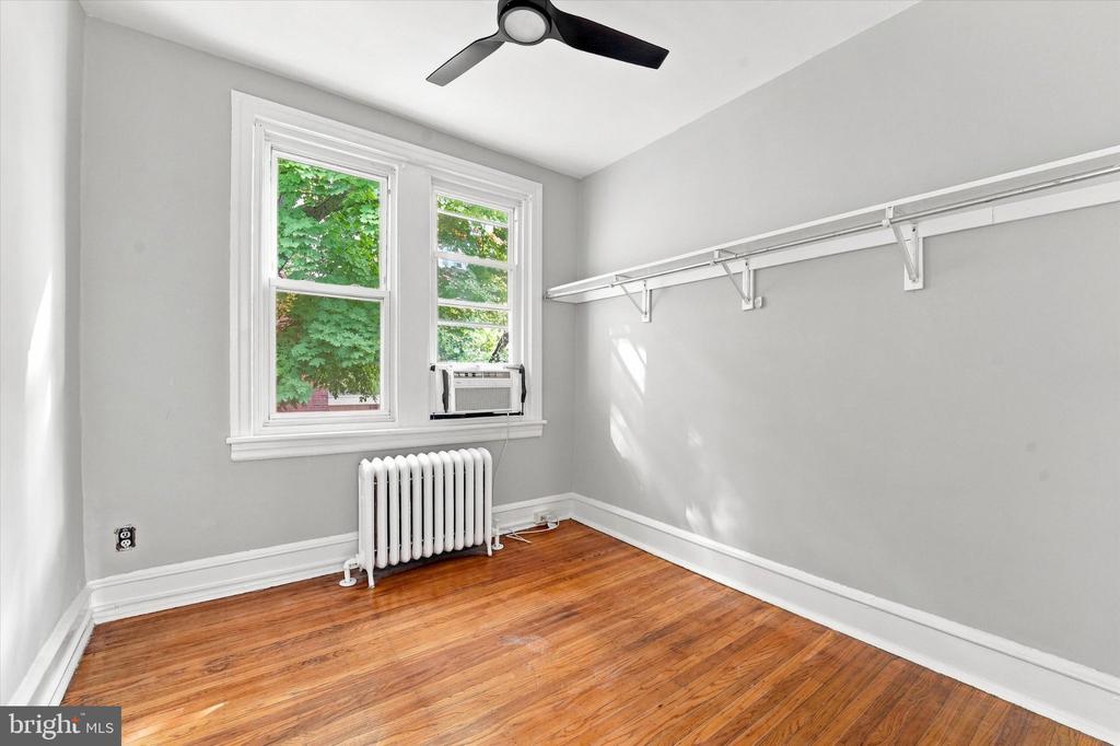 1 ATHENS AVENUE W Unit: D