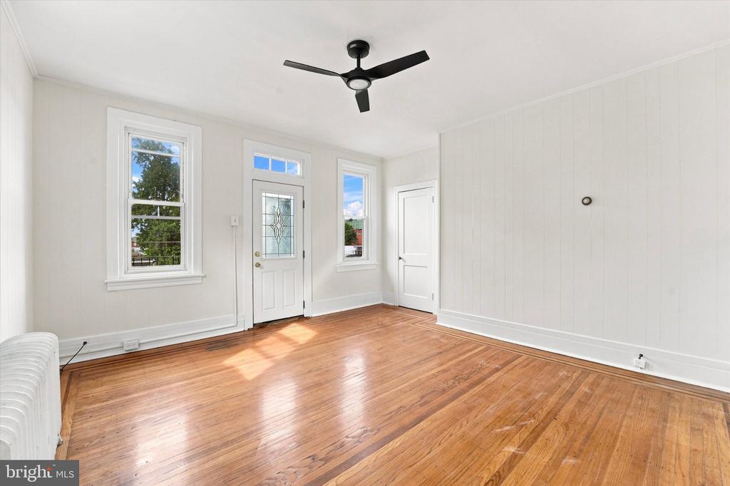 1 ATHENS AVENUE W Unit: D