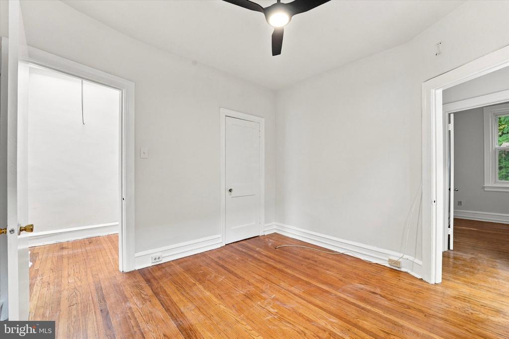 1 ATHENS AVENUE W Unit: D