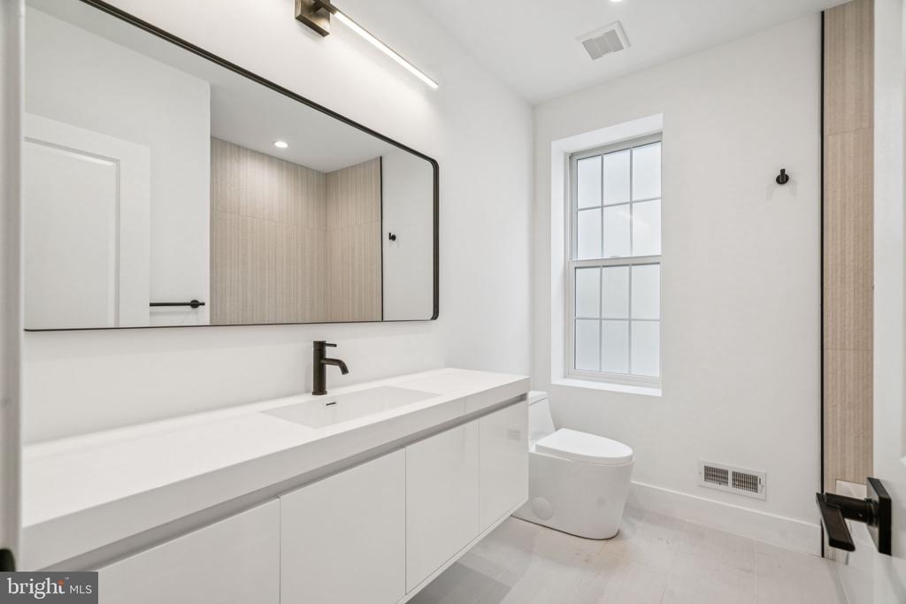 4368 Manayunk Ave