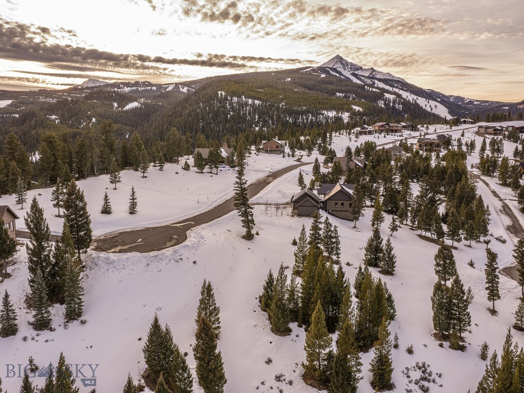 768 Antler Ridge