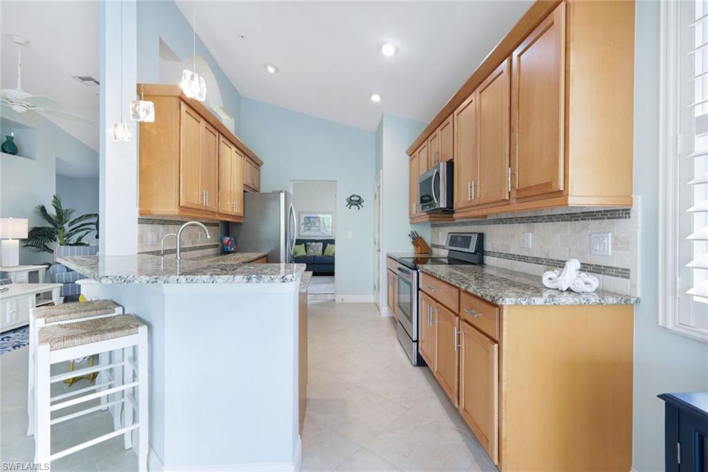 25208 Pelican Creek CIR # 201