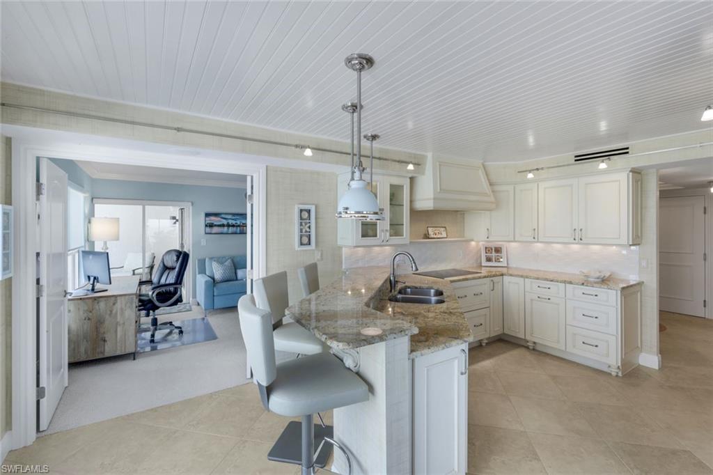 4451 Gulf Shore BLVD N # 501