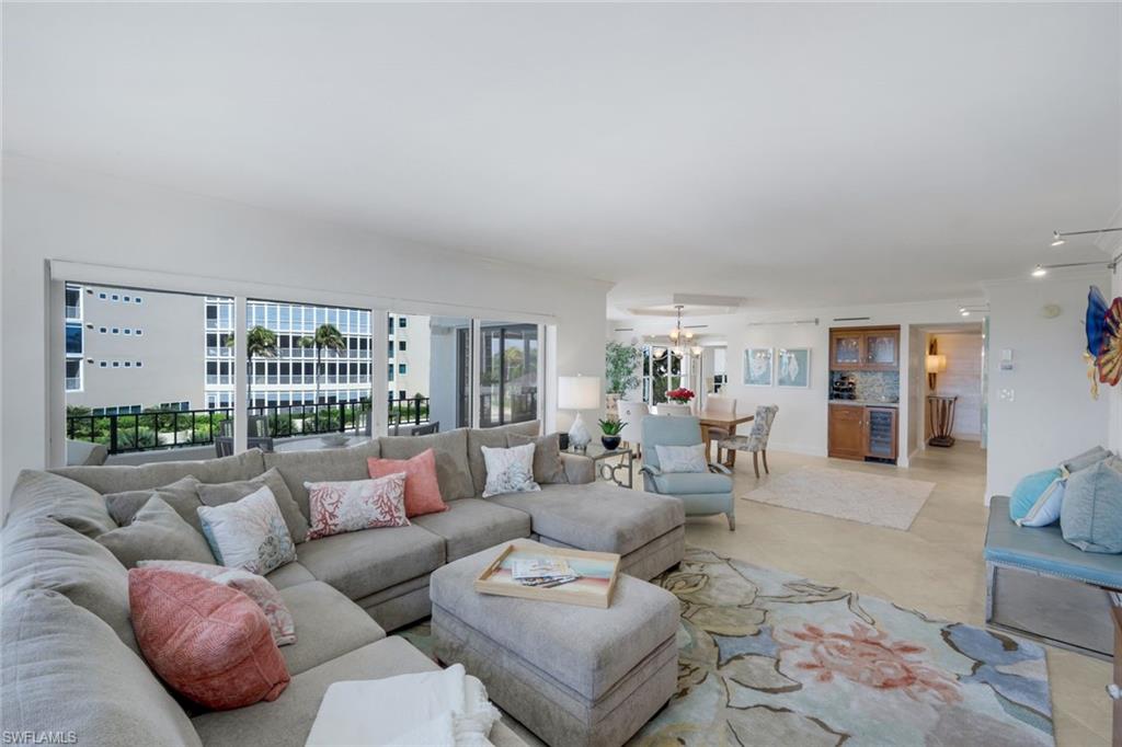 4451 Gulf Shore BLVD N # 501