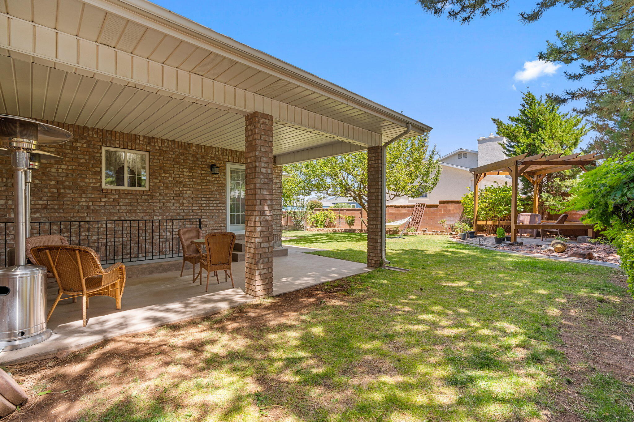 253 S Sunset Pointe DR