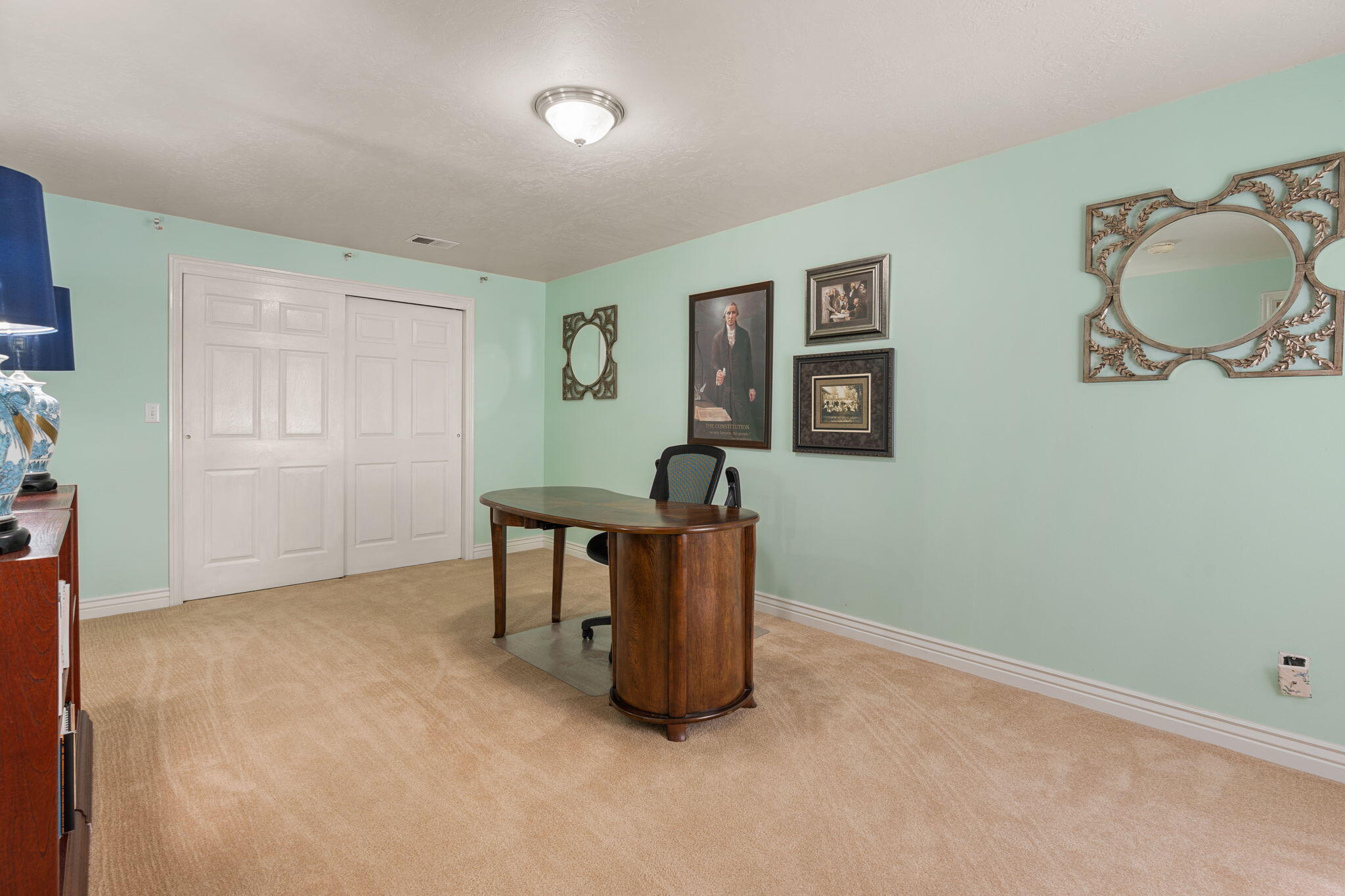 253 S Sunset Pointe DR