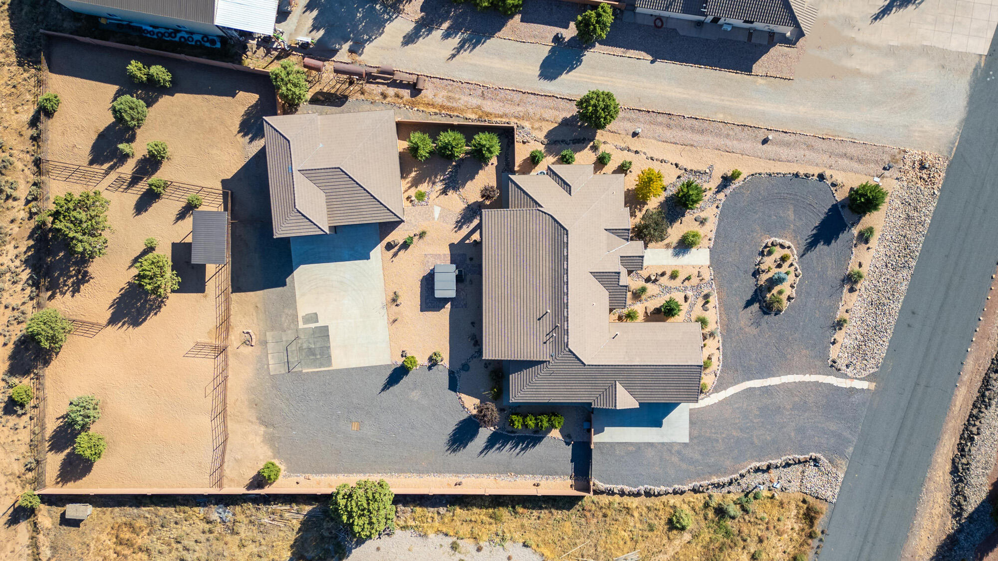 1542 N Canyon Trails DR