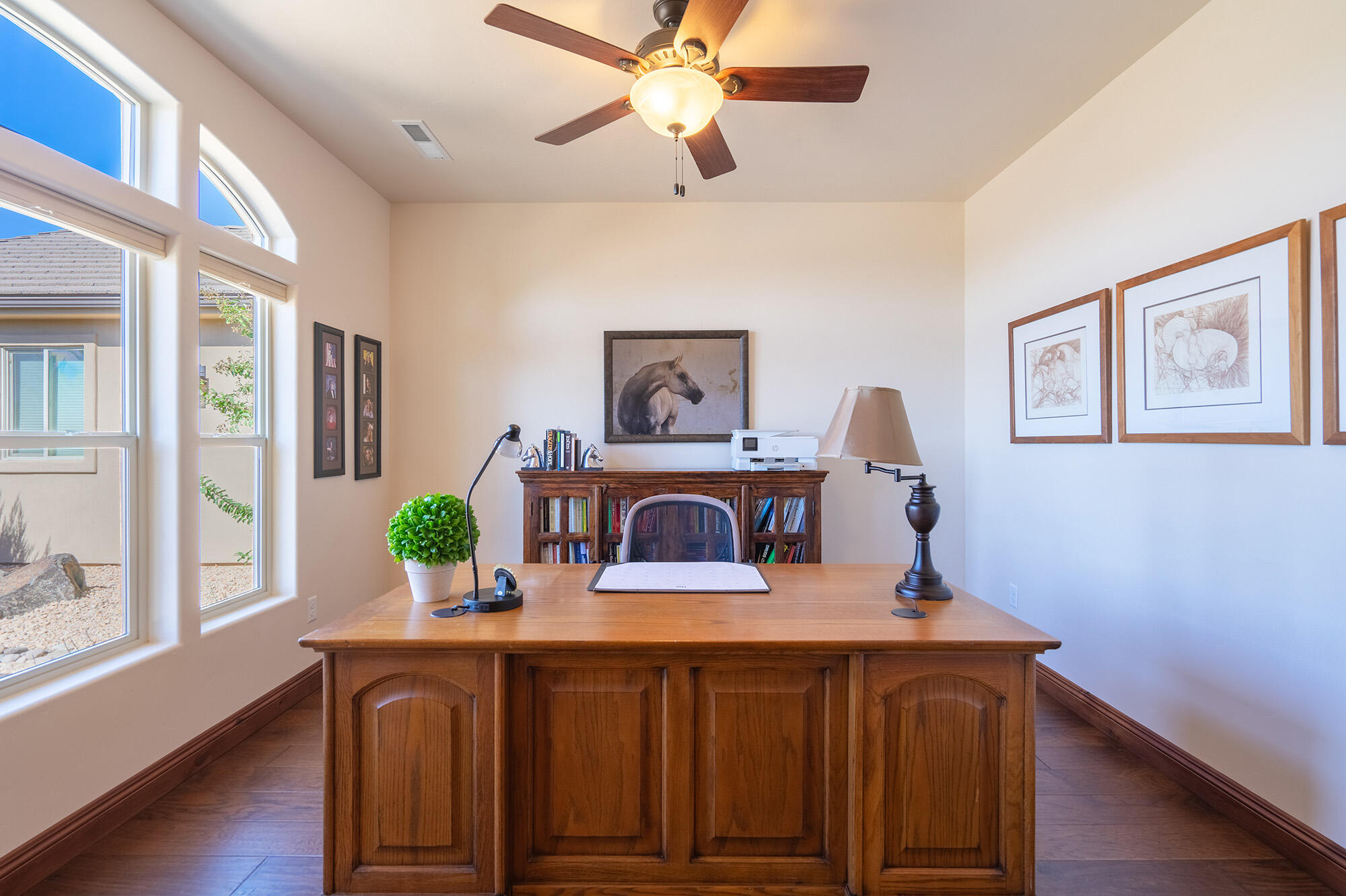 1542 N Canyon Trails DR