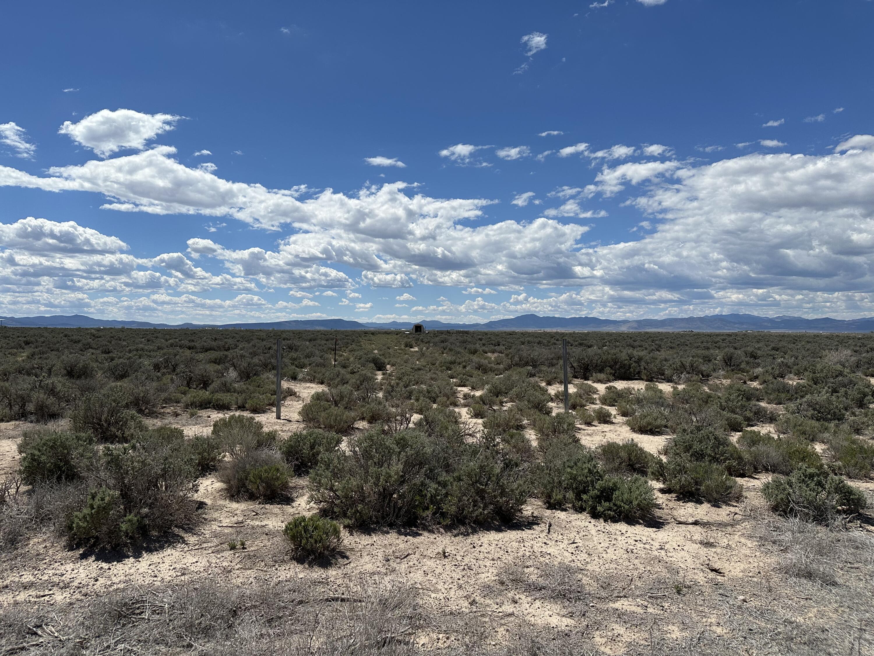 N 2400 W Unit: E-1618-0016-0000