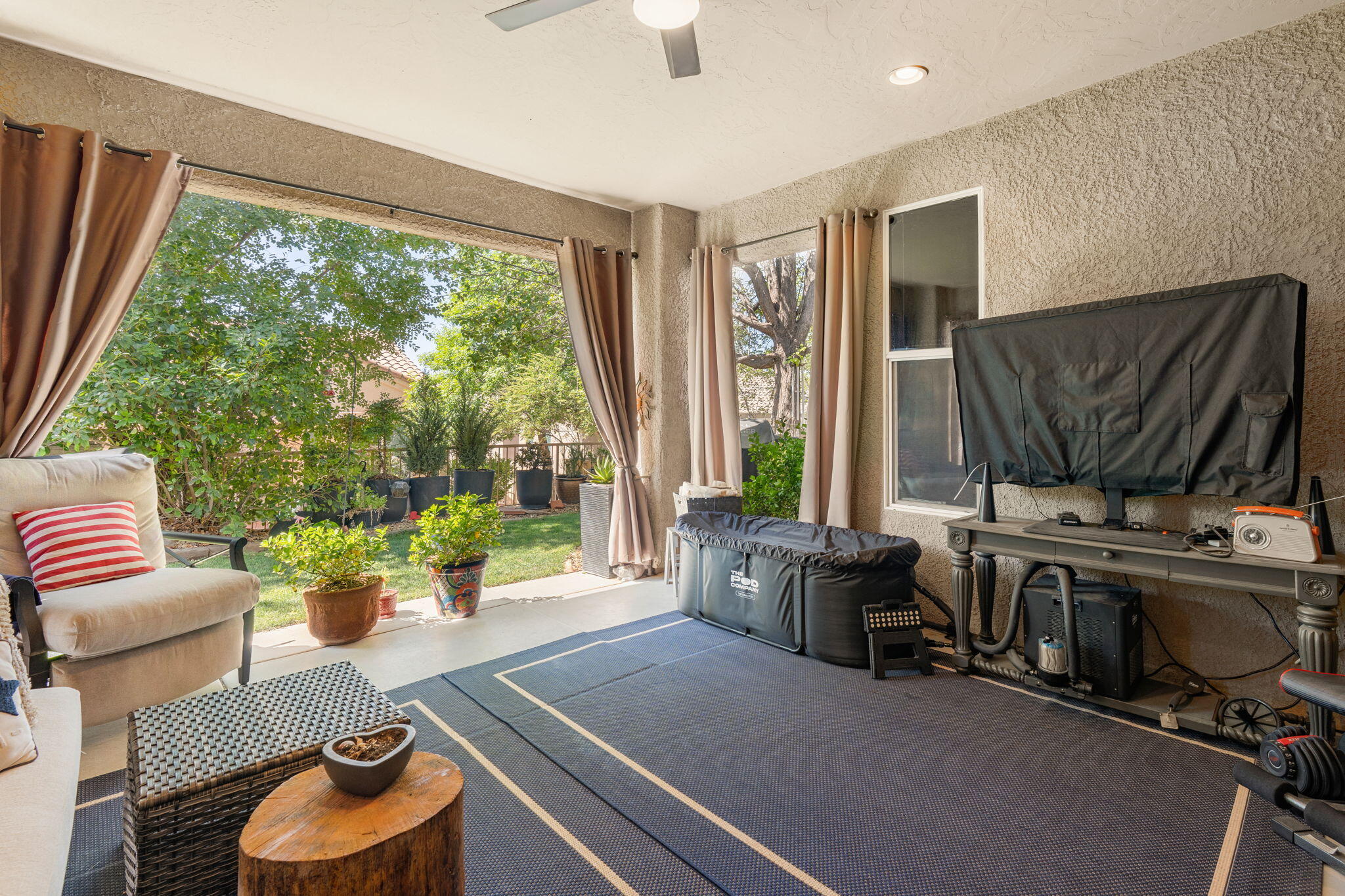 1601 W SUNKISSED DR S