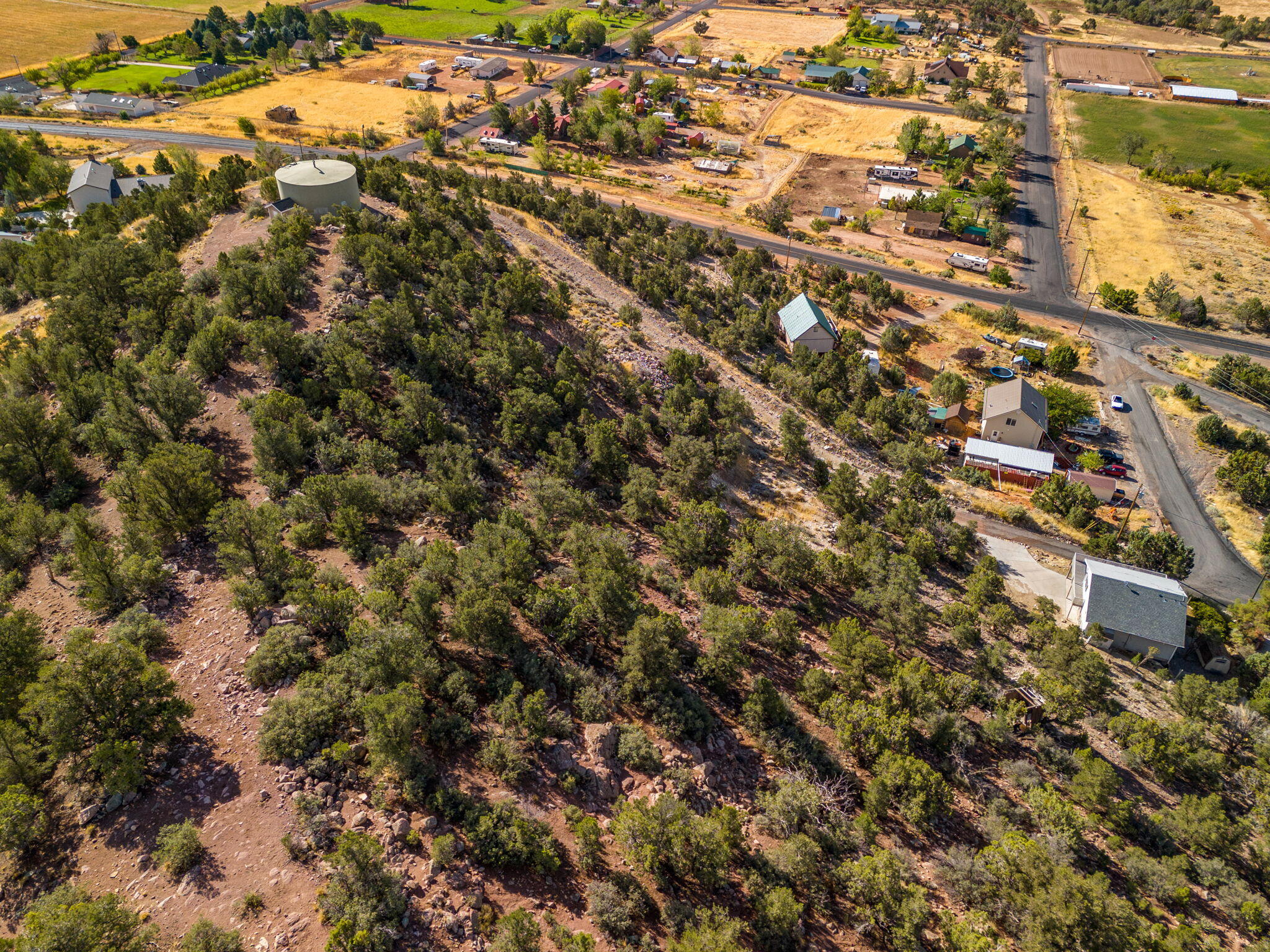 239 E Red Hill RD DDE-1-13-27