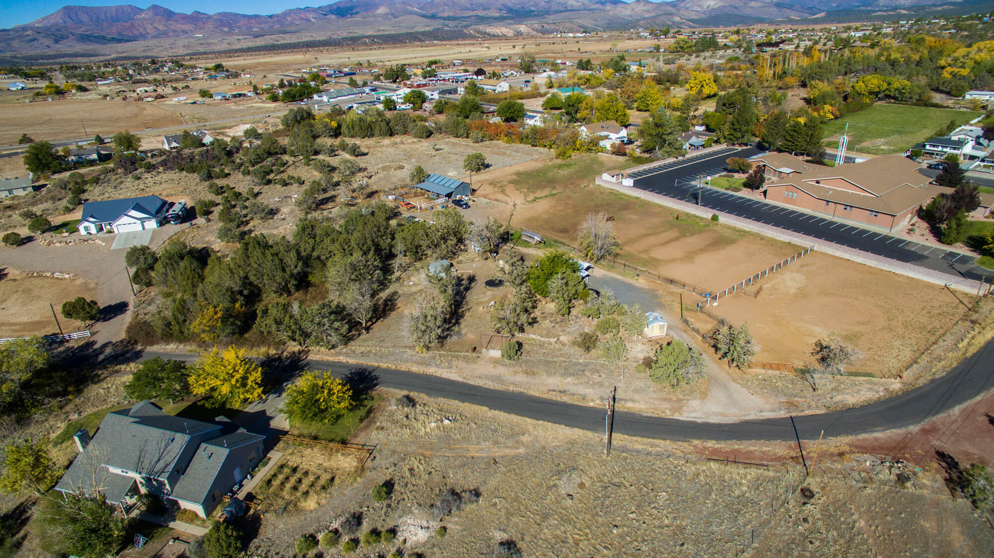 104 S Spanish Trail DR