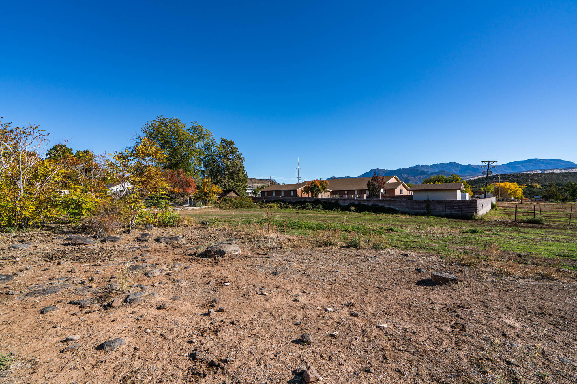 104 S Spanish Trail DR