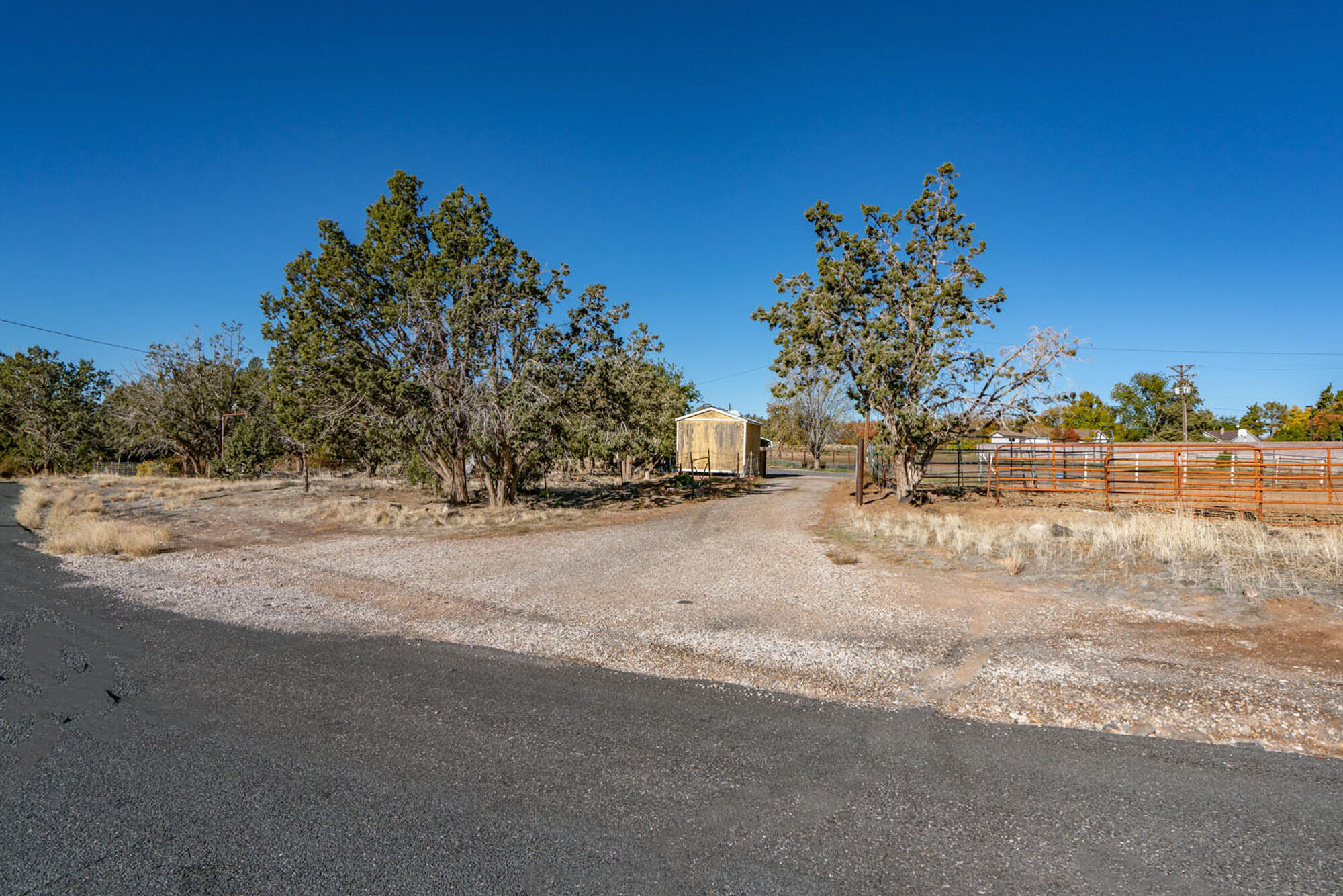 104 S Spanish Trail DR