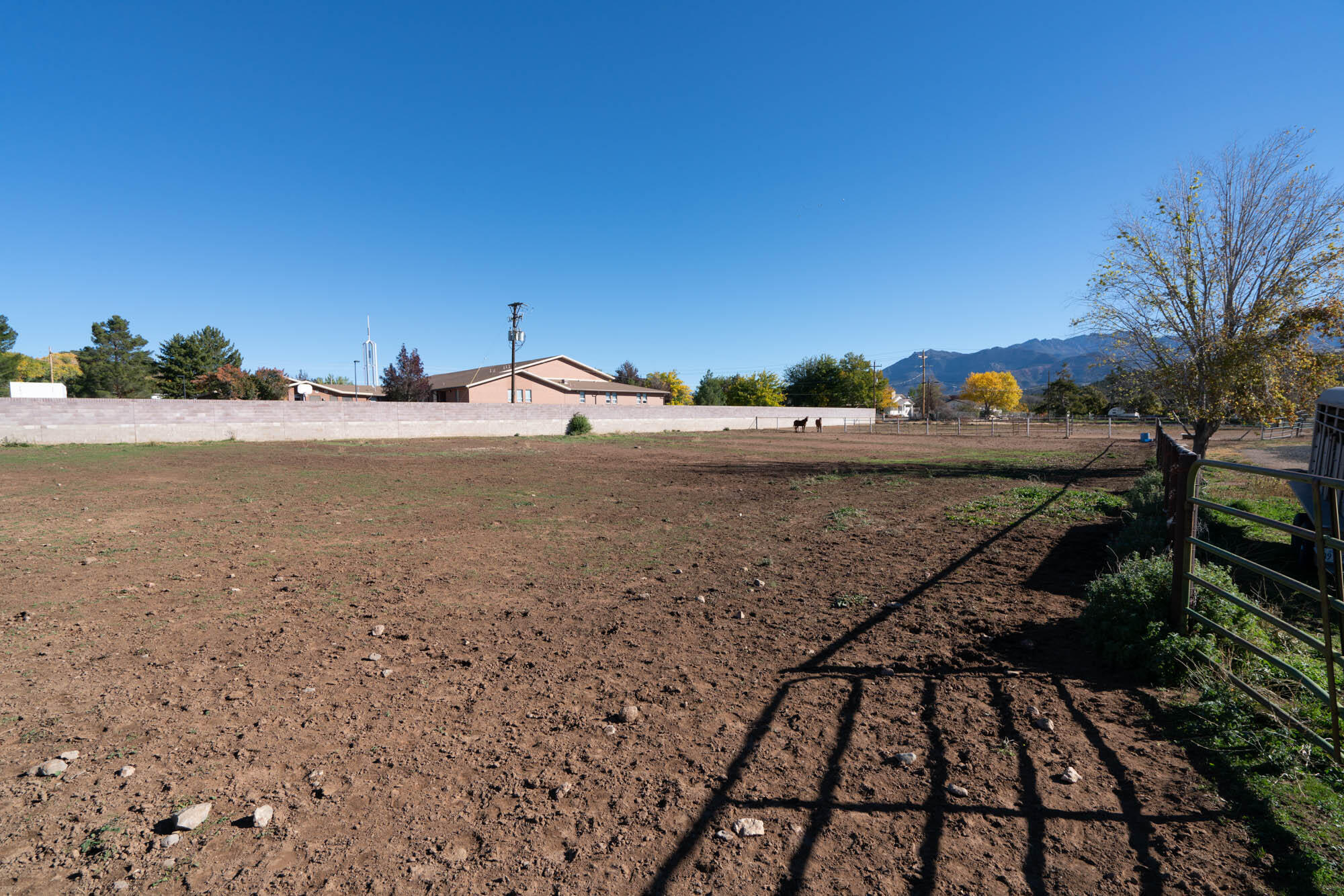 104 S Spanish Trail DR