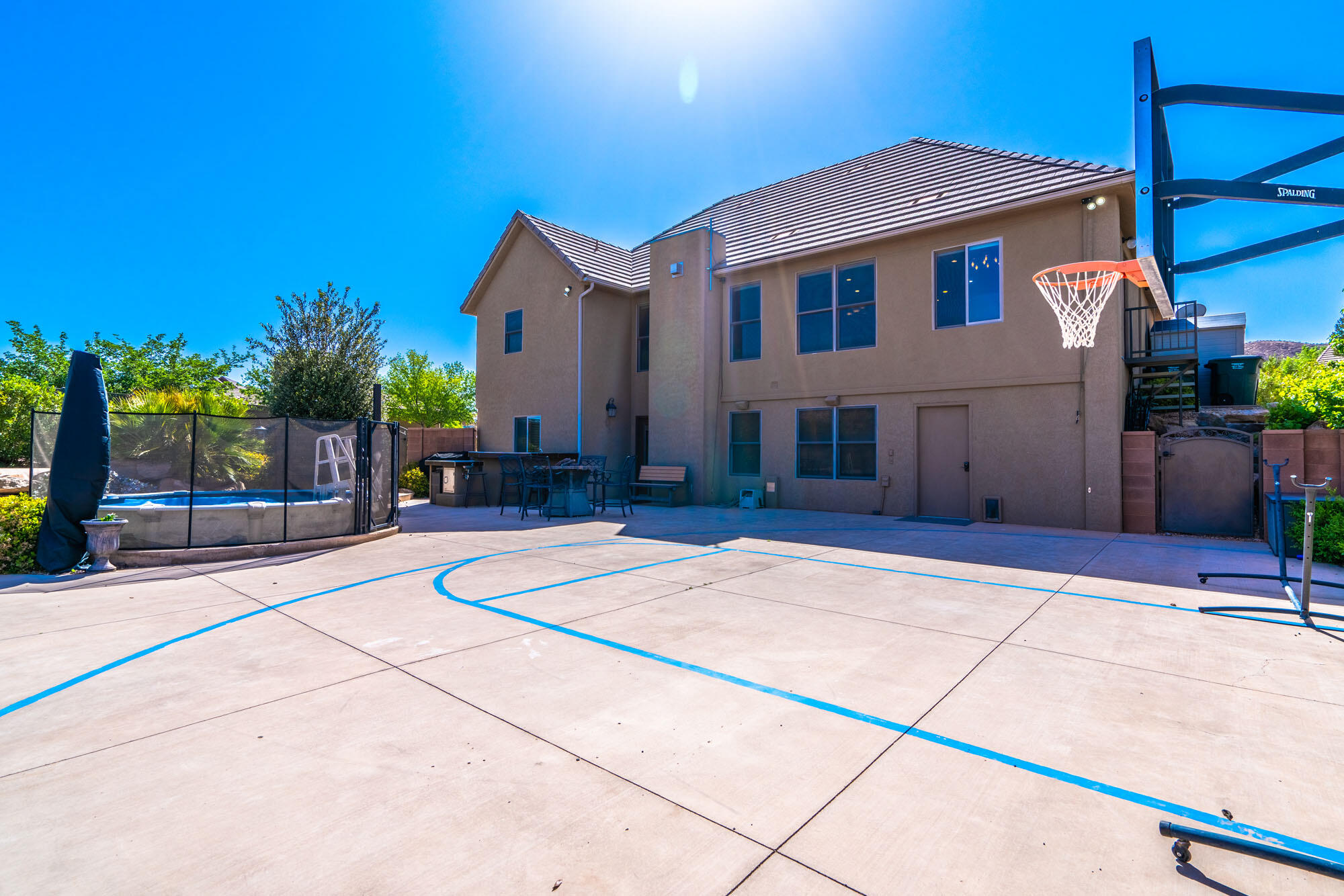 1493 E Scenic Sunrise DR