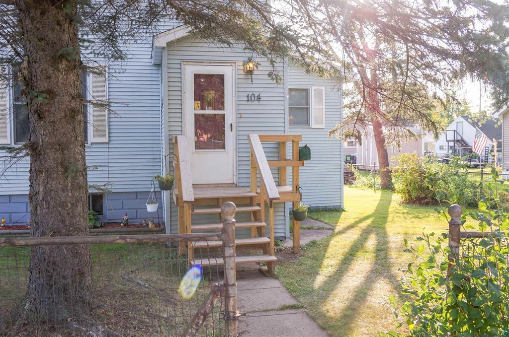 104 Roosevelt Avenue