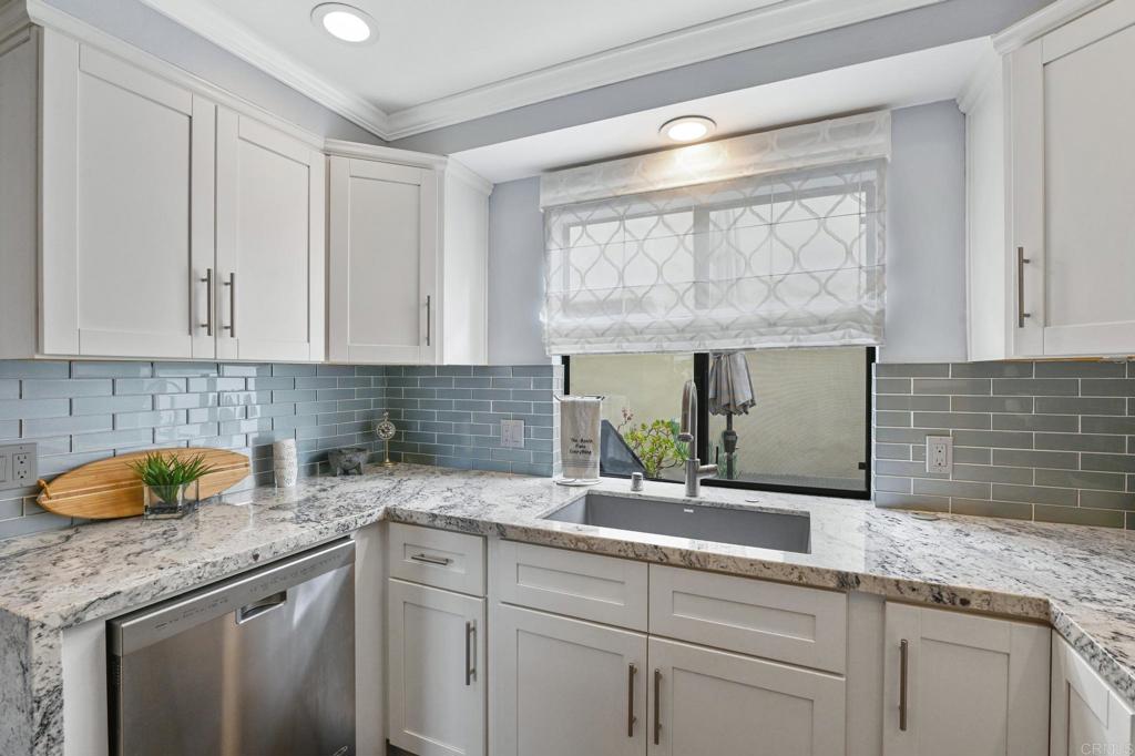 288 Chinquapin Avenue Unit: B