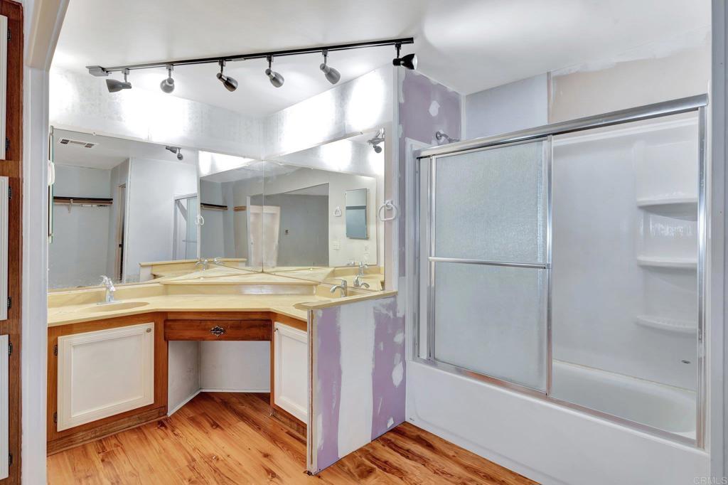 1930 W San Marcos Boulevard SPC 201