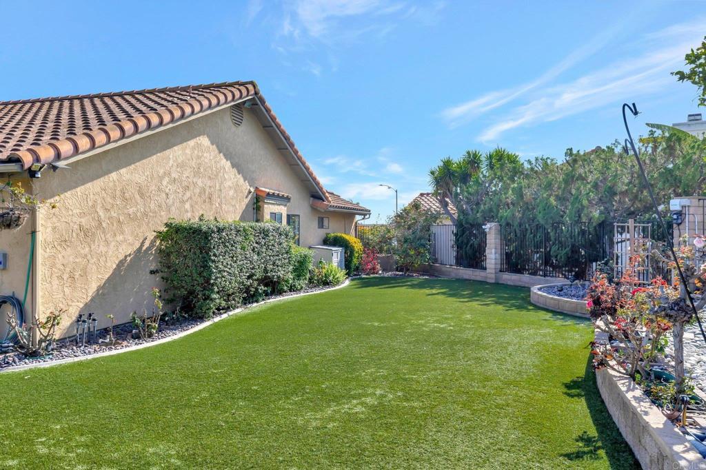1306 La Salle Court