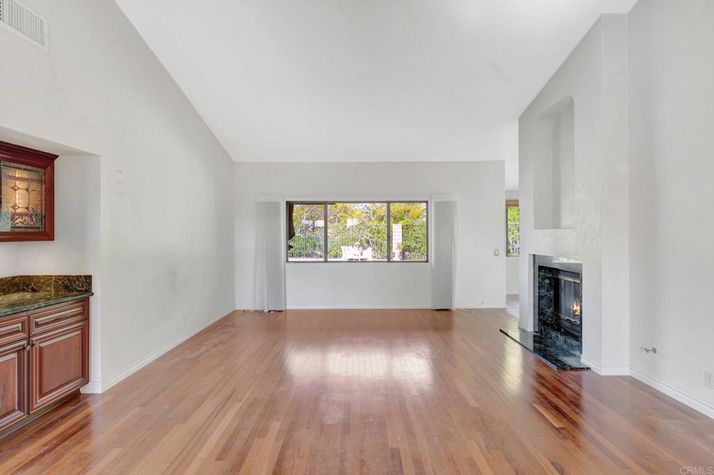 1306 La Salle Court