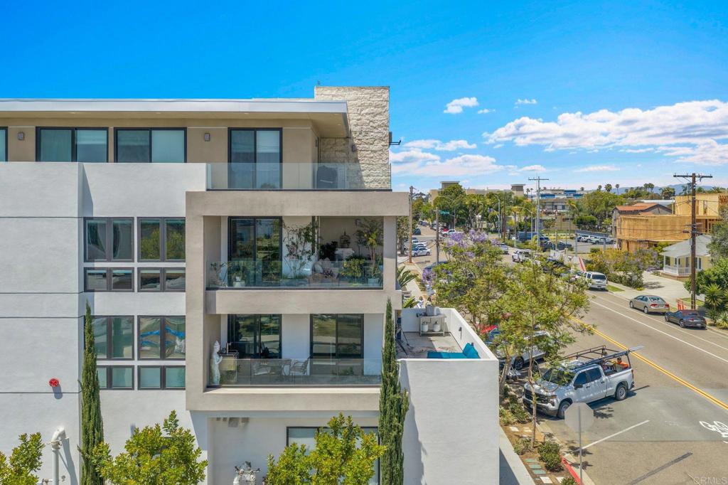 3097 Madison Street 301