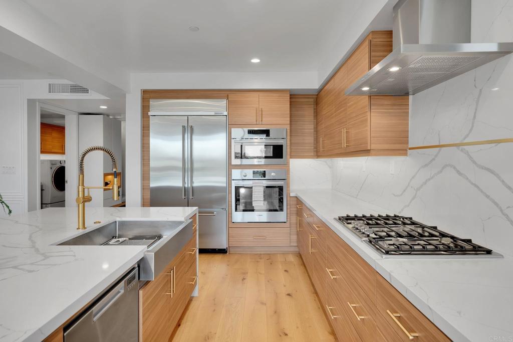 3097 Madison Street 301