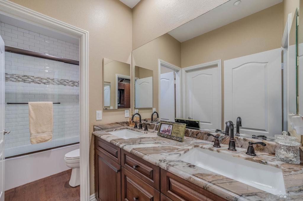 10551 Laurel Path