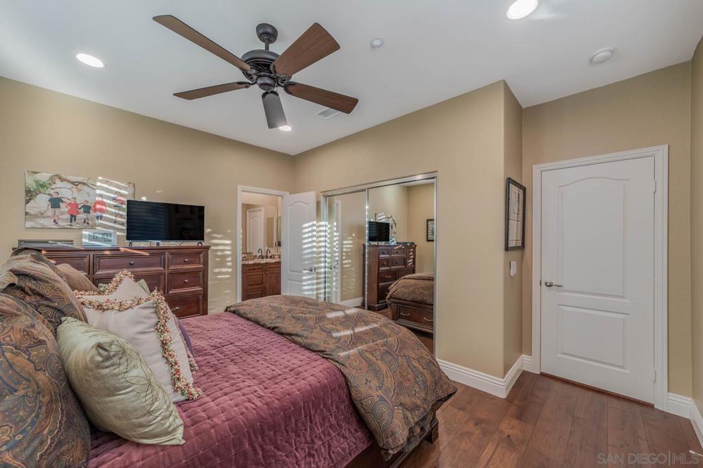 10551 Laurel Path